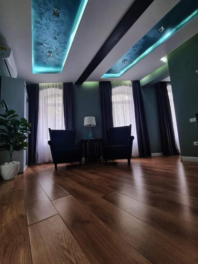 Laci Lak Modern Apartment Oradea Exterior foto
